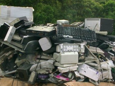 The E-Waste Tragedy Трагедия е-мусора